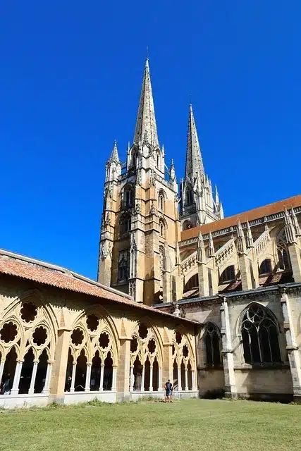 entreprise-de-nettoyage-bayonne-cathedral-centre-ville Cathédrale centre ville BPC Bioproclean Entreprise de nettoyage Bayonne